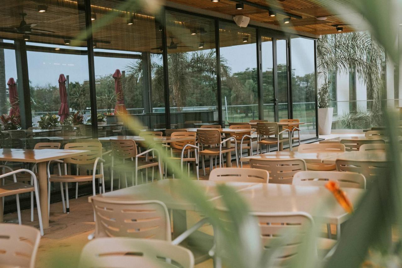 Howard Johnson Plaza La Ribera Resistencia Exterior foto